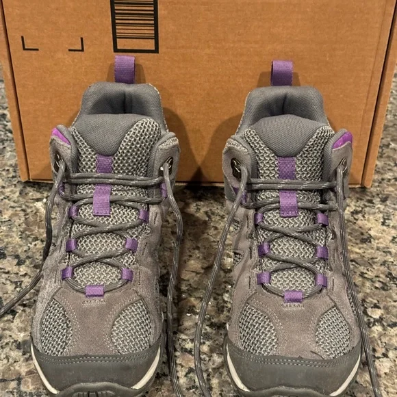 MERRELL Women’s Yokota 2 Mid Hiking Boots Size 8.5M Waterproof Excellent - Picture 7 of 16